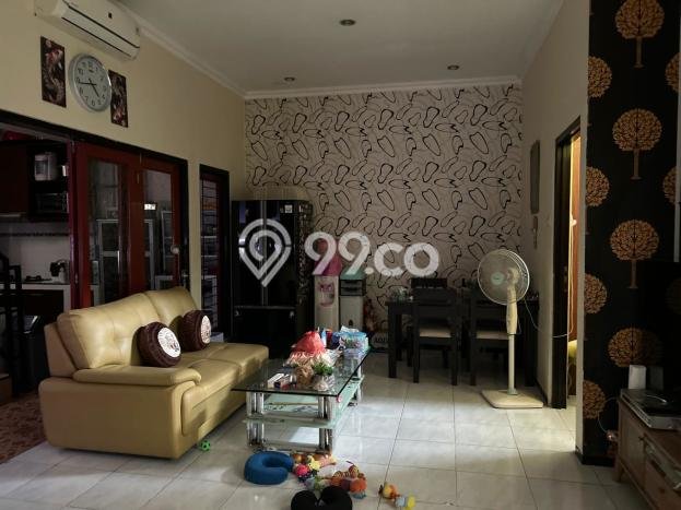 Jual Rumah Bagus Siap Huni LB 100m2 di Wiyung, Surabaya Jual Rumah Bagus Siap Huni LB 100m2 di Wiyung, Surabaya
