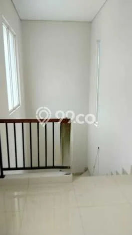 Disewakan! Rumah 2 Kamar Tidur &
2 Kamar Mandi di Harapan Indah, Bekasi Disewakan! Rumah 2 Kamar Tidur &
2 Kamar Mandi di Harapan Indah, Bekasi
