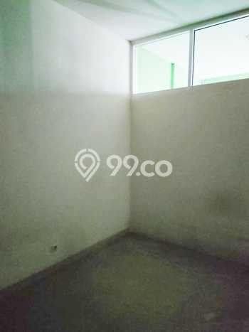 SIAP HUNI! Rumah Asri di , LT 102m2m² LB 168m2m² SIAP HUNI! Rumah Asri di , LT 102m2m² LB 168m2m²