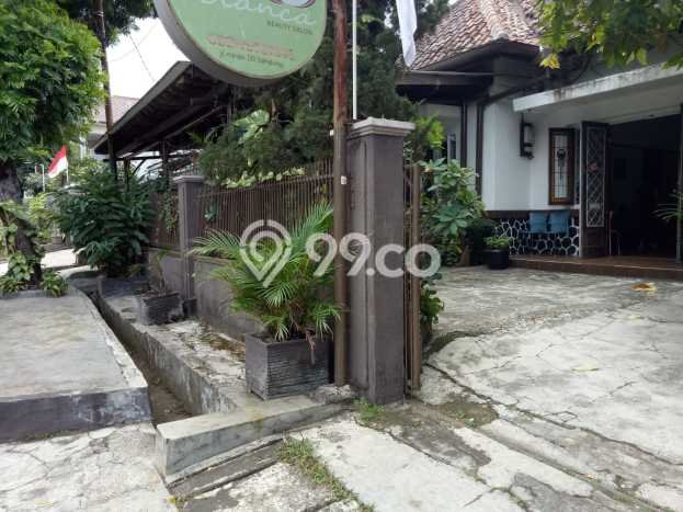 Rumah LT 390m² / LB 295m² di Kawasan Riau, Bandung Rumah LT 390m² / LB 295m² di Kawasan Riau, Bandung