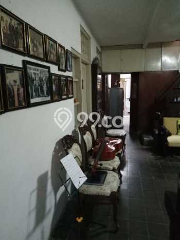 Rumah LT 390m² / LB 295m² di Kawasan Riau, Bandung Rumah LT 390m² / LB 295m² di Kawasan Riau, Bandung