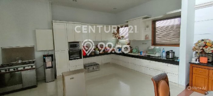 Rumah Mewah LB 500m2 Siap Huni Desain Elegan di Pajajaran, Bandung Rumah Mewah LB 500m2 Siap Huni Desain Elegan di Pajajaran, Bandung