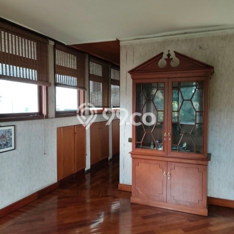 KESEMPATAN TERBAIK! Rumah Nyaman area Sukasari, Luas 999m2m² LB 580m2m² KESEMPATAN TERBAIK! Rumah Nyaman area Sukasari, Luas 999m2m² LB 580m2m²