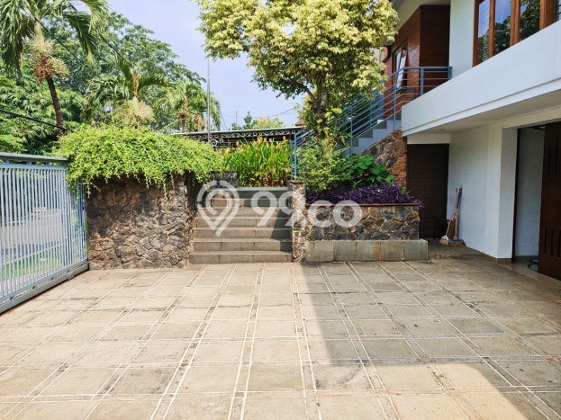 Dijual Rumah Luas Elegan Dengan View Eksklusif di Pondok Kelapa, Jakarta Timur Dijual Rumah Luas Elegan Dengan View Eksklusif di Pondok Kelapa, Jakarta Timur