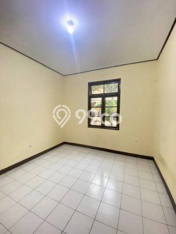Ready to Use! Premium House LT 192m2 Desain Modern di Pondok Kelapa Ready to Use! Premium House LT 192m2 Desain Modern di Pondok Kelapa