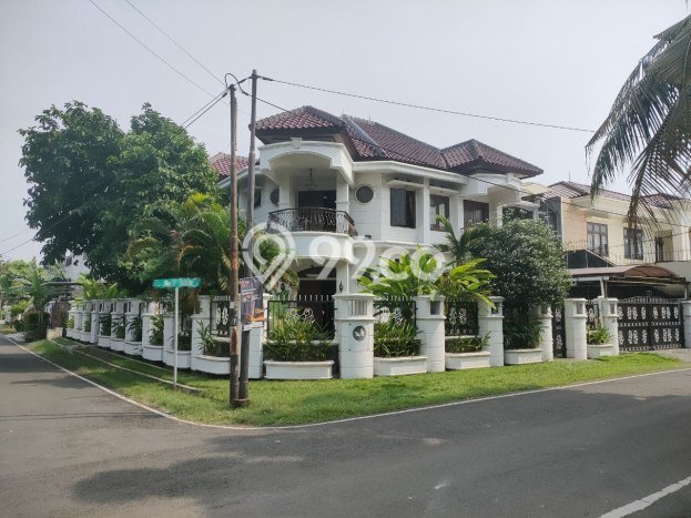 Rumah Eksklusif Dijual LT 500m2 di Duren Sawit, Jakarta Timur Rumah Eksklusif Dijual LT 500m2 di Duren Sawit, Jakarta Timur