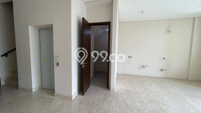 Hunian Elit LB 373m2 Siap Huni Desain Elegan di Pondok Indah, Jakarta Selatan Hunian Elit LB 373m2 Siap Huni Desain Elegan di Pondok Indah, Jakarta Selatan
