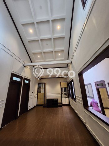 Rumah Mewah LB 400m2 Siap Pakai Desain Elegan di Pondok Bambu, Jakarta Timur Rumah Mewah LB 400m2 Siap Pakai Desain Elegan di Pondok Bambu, Jakarta Timur