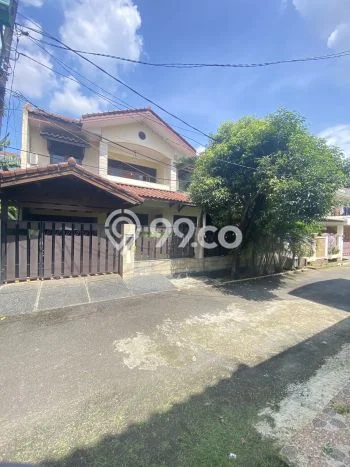Rumah Mewah LB 220m2 Siap Huni Desain Elegan di Pondok Kelapa, Jakarta Timur Rumah Mewah LB 220m2 Siap Huni Desain Elegan di Pondok Kelapa, Jakarta Timur