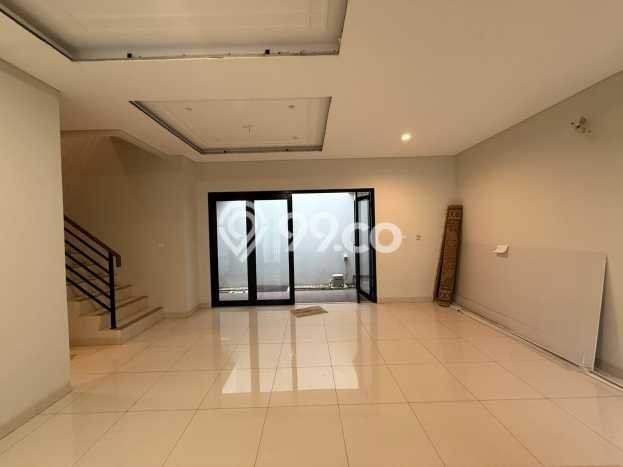 Dijual Rumah Mewah Megah Dengan View Cantik di Summarecon Bekasi, Bekasi Dijual Rumah Mewah Megah Dengan View Cantik di Summarecon Bekasi, Bekasi