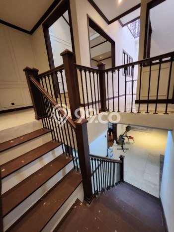 Rumah Mewah LB 400m2 Siap Pakai Desain Elegan di Pondok Bambu, Jakarta Timur Rumah Mewah LB 400m2 Siap Pakai Desain Elegan di Pondok Bambu, Jakarta Timur