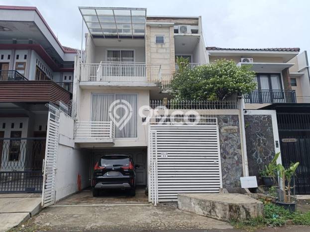 For Sale! Luxury House LT 175m2 Desain Elegan di Pondok Kelapa For Sale! Luxury House LT 175m2 Desain Elegan di Pondok Kelapa