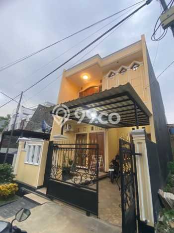 Rumah Modern 4 KT di Pondok Kelapa Jakarta Timur Semi Furnished Rumah Modern 4 KT di Pondok Kelapa Jakarta Timur Semi Furnished