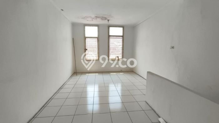 Ruko Premium Kawasan Cengkareng, Luas 300m2m², Mainroad, Tingkat Keramaian Tinggi Ruko Premium Kawasan Cengkareng, Luas 300m2m², Mainroad, Tingkat Keramaian Tinggi