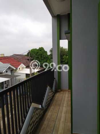 Rumah 4 KT 3 KM Pemandangan Kota di Daan Mogot, Jakarta Barat Rumah 4 KT 3 KM Pemandangan Kota di Daan Mogot, Jakarta Barat