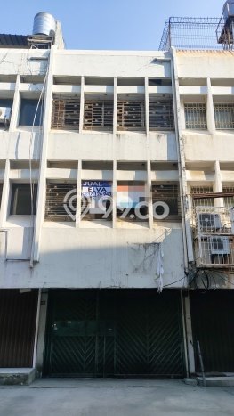 Ruko Dijual di Jakarta Pusat LT 81m2 & LB 240m2 Lokasi Terbaik! Ruko Dijual di Jakarta Pusat LT 81m2 & LB 240m2 Lokasi Terbaik!