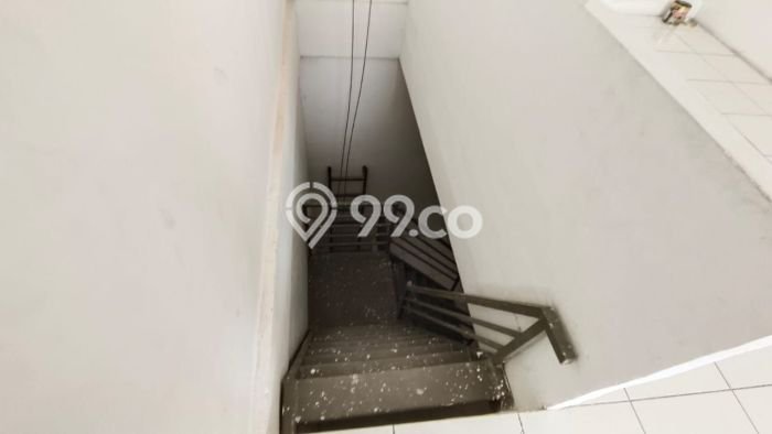 Ruko Premium Kawasan Cengkareng, Luas 300m2m², Mainroad, Tingkat Keramaian Tinggi Ruko Premium Kawasan Cengkareng, Luas 300m2m², Mainroad, Tingkat Keramaian Tinggi
