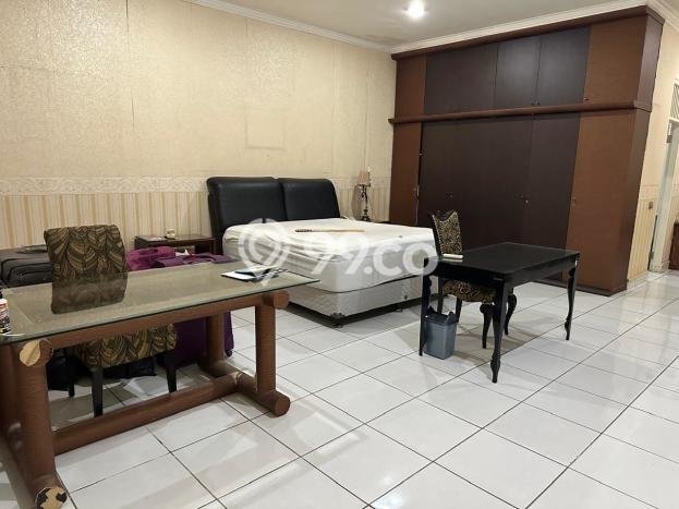 For Sale! Premium House LT 385m2 Desain Elegan di Cipete For Sale! Premium House LT 385m2 Desain Elegan di Cipete