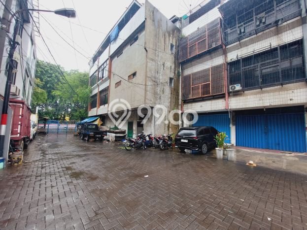 Untuk Dijual! Ruko di Bandengan Jakarta Utara LT 68m2 / LB 224m2 Kawasan Bisnis Untuk Dijual! Ruko di Bandengan Jakarta Utara LT 68m2 / LB 224m2 Kawasan Bisnis