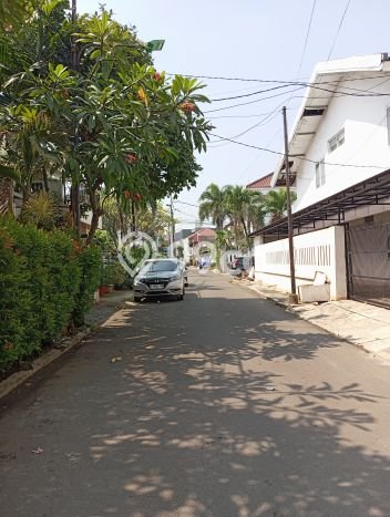 Hunian Elit LB 210m2 Siap Pakai Desain Elegan di Pulomas, Jakarta Timur Hunian Elit LB 210m2 Siap Pakai Desain Elegan di Pulomas, Jakarta Timur