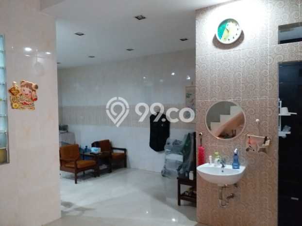 Rumah Strategis Modern Lb 245m2 di Cengkareng, Jakarta Barat Rumah Strategis Modern Lb 245m2 di Cengkareng, Jakarta Barat