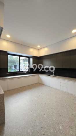 Rumah Elit LB 565m2 Siap Pakai Desain Elegan di Alam Sutera, Tangerang Rumah Elit LB 565m2 Siap Pakai Desain Elegan di Alam Sutera, Tangerang