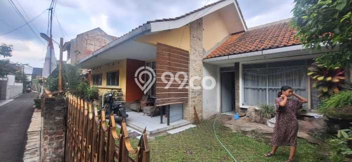 Jual Rumah Favorit Siap Huni LB 200m2 di Lengkong, Bandung Jual Rumah Favorit Siap Huni LB 200m2 di Lengkong, Bandung