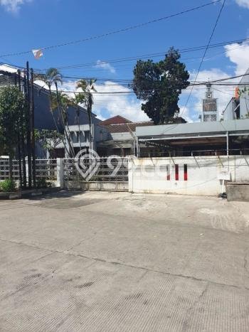 Rumah Elit Modern Tanpa Renovasi di Geger Kalong Bandung Rumah Elit Modern Tanpa Renovasi di Geger Kalong Bandung