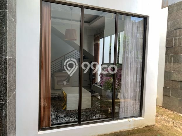Rumah Lokasi Strategis area , Batam, LT 190m2m² LB 300m2m² Rumah Lokasi Strategis area , Batam, LT 190m2m² LB 300m2m²