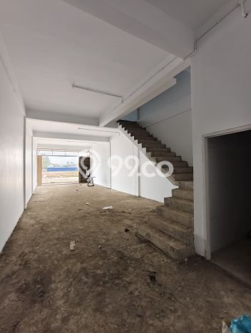 Ruko Strategis Kawasan , Luas 240m2m², Kawasan Berkembang Ruko Strategis Kawasan , Luas 240m2m², Kawasan Berkembang