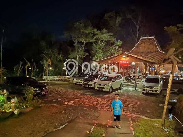 Unit Komersial Dijual di Karangpandan Karanganyar Luas Bangunan 3589m2 Unit Komersial Dijual di Karangpandan Karanganyar Luas Bangunan 3589m2