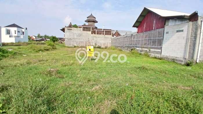 Lahan Strategis di mojosongo Dijual dengan Luas 217m2 Lahan Strategis di mojosongo Dijual dengan Luas 217m2
