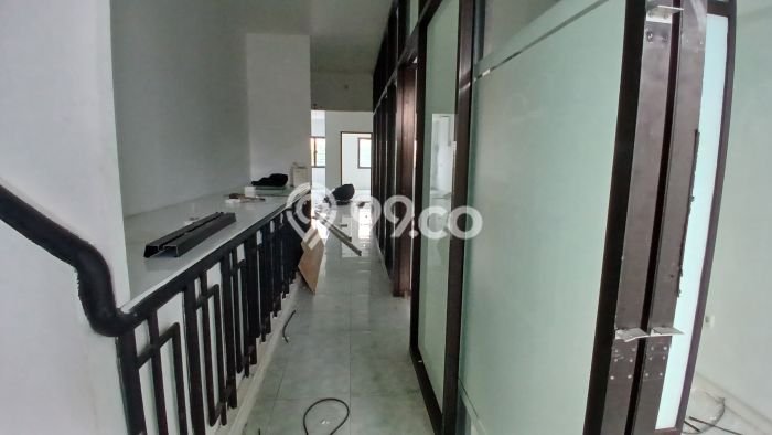 Ruko Komersial Disewakan di Solo Baru Solo Luas 400m2 Ruko Komersial Disewakan di Solo Baru Solo Luas 400m2