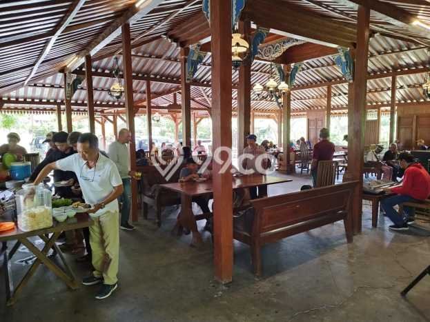 Unit Komersial Dijual di Karangpandan Karanganyar Luas Bangunan 3589m2 Unit Komersial Dijual di Karangpandan Karanganyar Luas Bangunan 3589m2