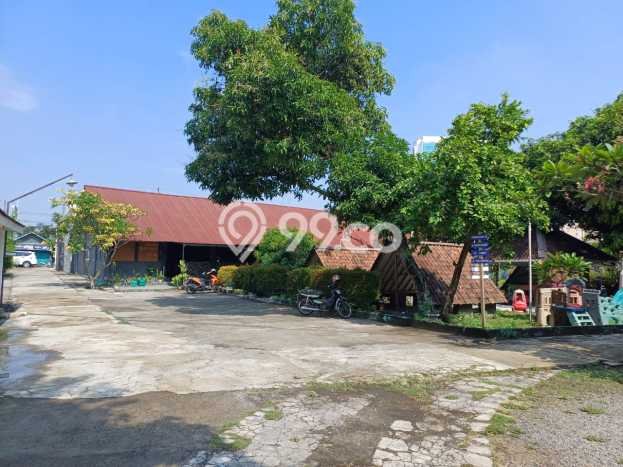 Unit Komersial Paling Strategis di Gilingan Solo dengan LB 480m2 Unit Komersial Paling Strategis di Gilingan Solo dengan LB 480m2