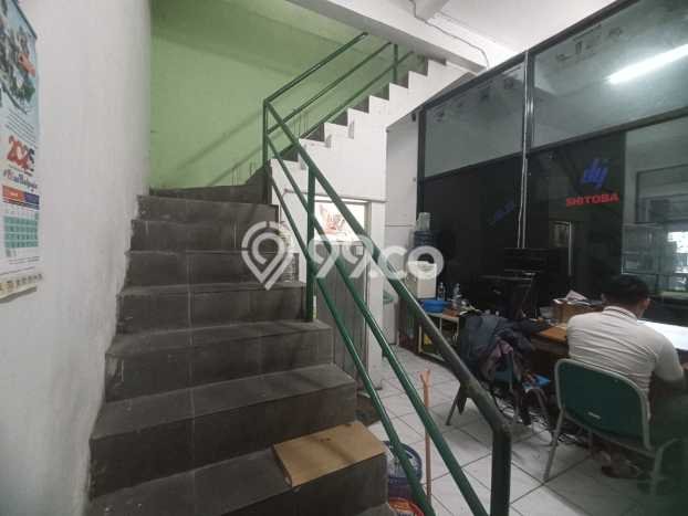 Unit Ruko Dijual di Banjarsari Solo Luas Bangunan 300m2 Unit Ruko Dijual di Banjarsari Solo Luas Bangunan 300m2
