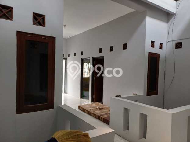 Rumah Kost untuk Dijual di Banjarsari dengan 10 KT, 10 KM, Luas 200m2 Rumah Kost untuk Dijual di Banjarsari dengan 10 KT, 10 KM, Luas 200m2