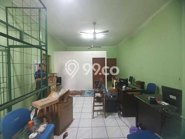 Unit Ruko Dijual di Banjarsari Solo Luas Bangunan 300m2 Unit Ruko Dijual di Banjarsari Solo Luas Bangunan 300m2