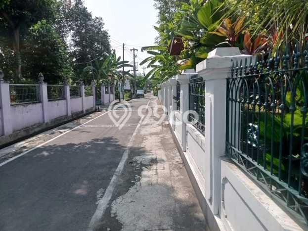 Rumah Kost untuk Dijual di Kartasura dengan 17 KT, 4 KM, Luas 600m2 Rumah Kost untuk Dijual di Kartasura dengan 17 KT, 4 KM, Luas 600m2