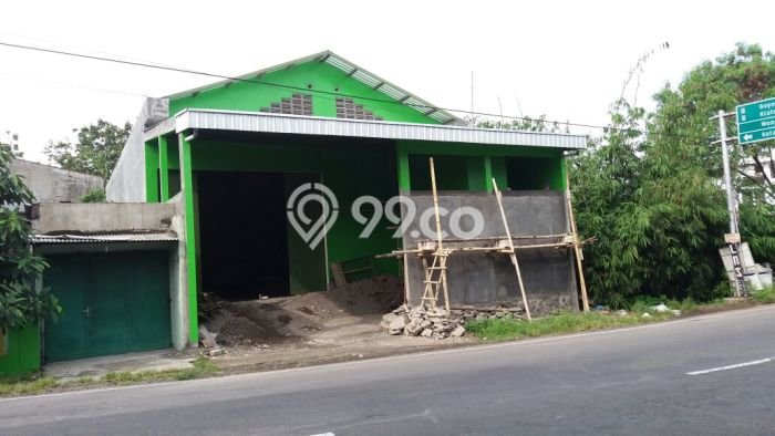 Disewakan Gudang komersial di mojosongo luas bangunan 300m2 Disewakan Gudang komersial di mojosongo luas bangunan 300m2