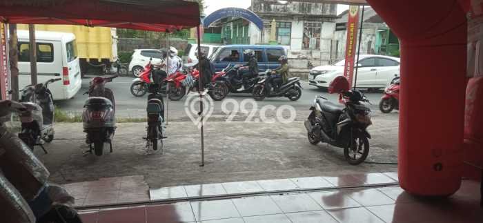 Unit Ruko Dijual di Banjarsari Solo Luas Tanah 446m2, Luas Bangunan 446m2 Unit Ruko Dijual di Banjarsari Solo Luas Tanah 446m2, Luas Bangunan 446m2
