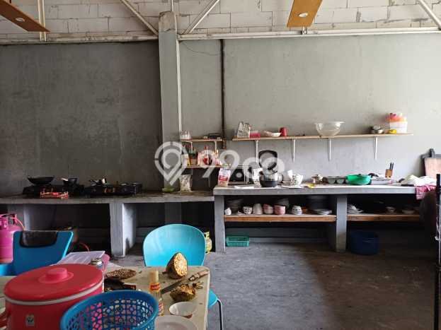 Unit Komersial Paling Strategis di Gilingan Solo dengan LB 480m2 Unit Komersial Paling Strategis di Gilingan Solo dengan LB 480m2