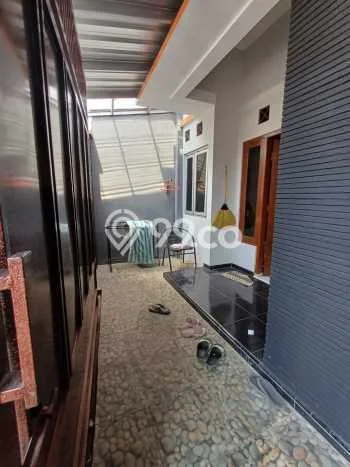 Rumah Kost untuk Dijual di Banjarsari dengan 10 KT, 10 KM, Luas 200m2 Rumah Kost untuk Dijual di Banjarsari dengan 10 KT, 10 KM, Luas 200m2