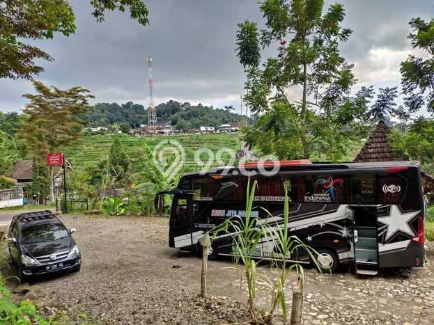 Unit Komersial Dijual di Karangpandan Karanganyar Luas Bangunan 3589m2 Unit Komersial Dijual di Karangpandan Karanganyar Luas Bangunan 3589m2