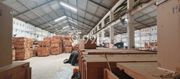 Gudang Kawasan Komersial di Gatak, Luas 6735m2m², Akses Strategis Gudang Kawasan Komersial di Gatak, Luas 6735m2m², Akses Strategis