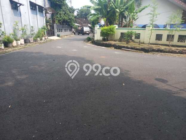 Unit Komersial Dijual di Laweyan Solo Luas Tanah 4200m2, Luas Bangunan 3000m2 Unit Komersial Dijual di Laweyan Solo Luas Tanah 4200m2, Luas Bangunan 3000m2