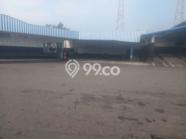 Unit Komersial Dijual di Laweyan Solo Luas Tanah 4200m2, Luas Bangunan 3000m2 Unit Komersial Dijual di Laweyan Solo Luas Tanah 4200m2, Luas Bangunan 3000m2