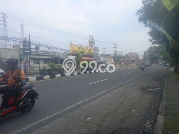 Unit Komersial Dijual di Laweyan Solo Luas Tanah 4200m2, Luas Bangunan 3000m2 Unit Komersial Dijual di Laweyan Solo Luas Tanah 4200m2, Luas Bangunan 3000m2