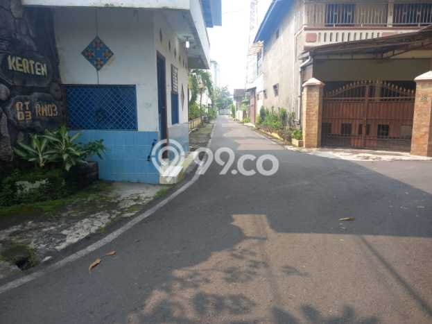 Unit Komersial Dijual di Laweyan Solo Luas Tanah 4200m2, Luas Bangunan 3000m2 Unit Komersial Dijual di Laweyan Solo Luas Tanah 4200m2, Luas Bangunan 3000m2