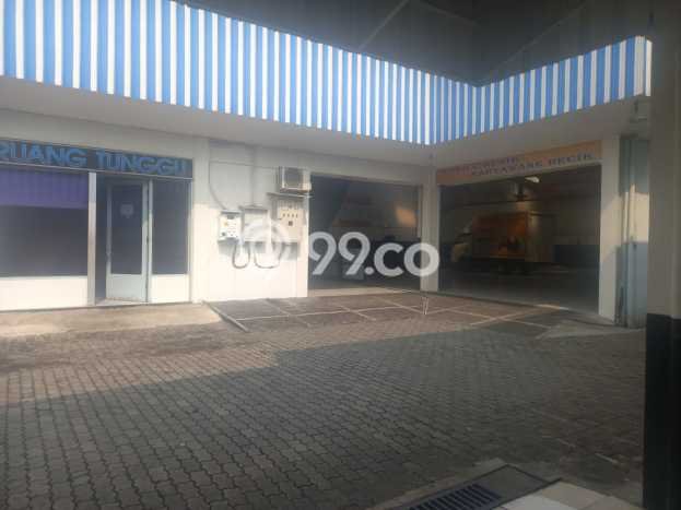 Unit Komersial Dijual di Laweyan Solo Luas Tanah 4200m2, Luas Bangunan 3000m2 Unit Komersial Dijual di Laweyan Solo Luas Tanah 4200m2, Luas Bangunan 3000m2